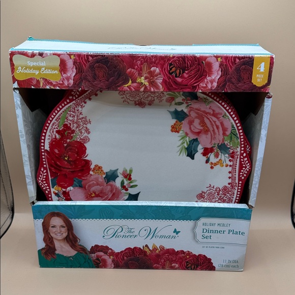 The Pioneer Woman Other - The Pioneer Woman Floral Holiday Dinner Plate 4 piece Set